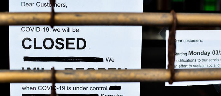 A closed sign due to Covid-19