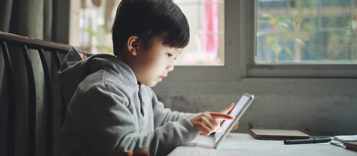 Child using a tablet