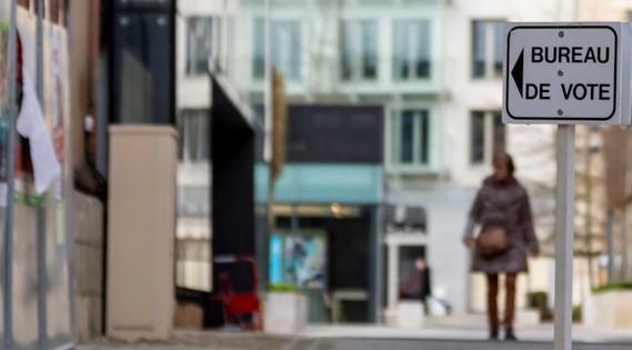 A voting sign in France